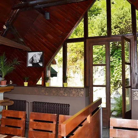 Hotel Stefanie 4*